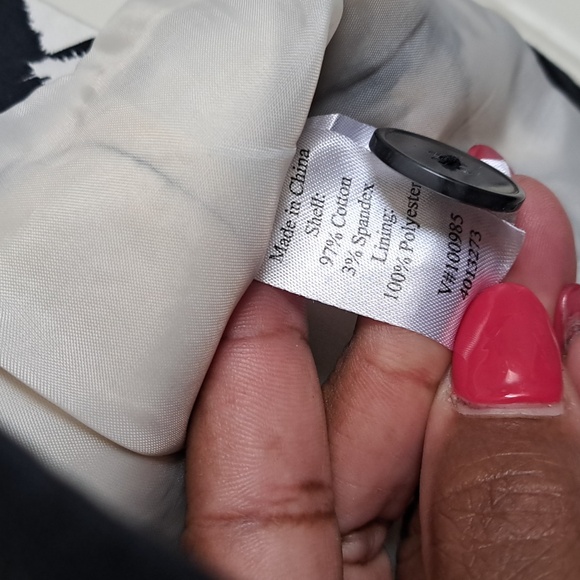 Cute Black/White Blazer - Picture 10 of 10